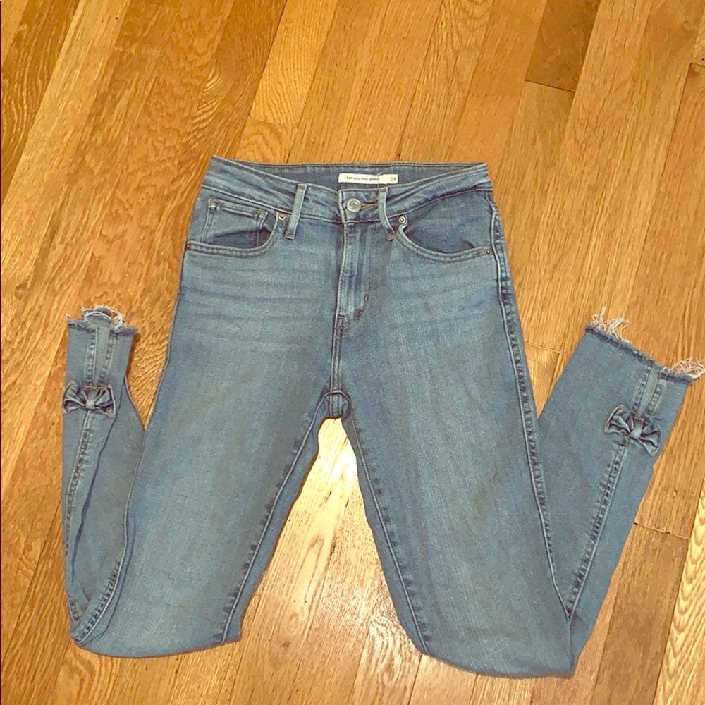 Levi’s High Rise Women’s Skinny Jeans